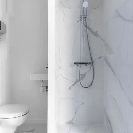 Montmartre/moulin Rouge Studio باريس